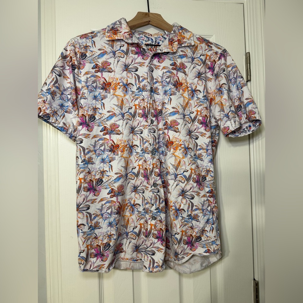 Robert Graham Short Sleeve Stretch Cotton Button-Up Floral Shirt Size Medium